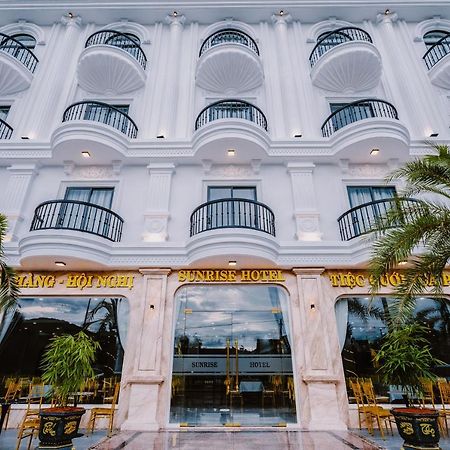 Sunrise Hotel Hà Tiên Exteriör bild